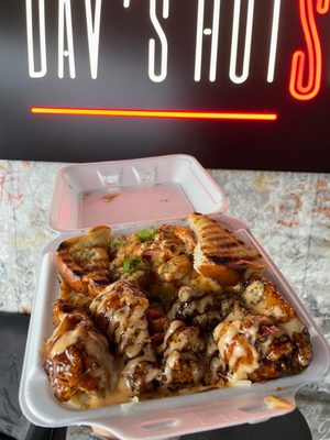 Dav’s Hotspot Restaurant + Lounge by null