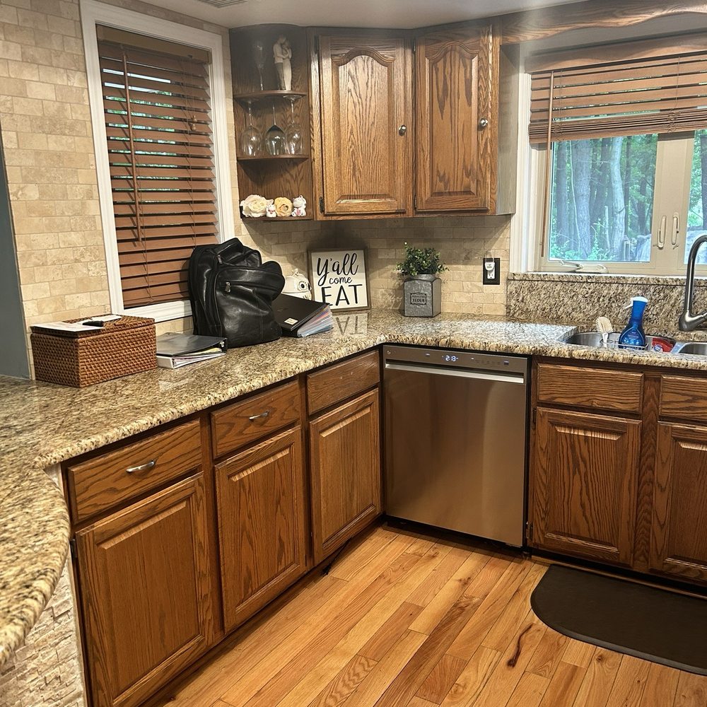 Knoppe Cabinet Refinishing - Before - Refinishing Services Near Me - Clarkston, Michigan Knoppe Cabinet Refinishing - Before - Refinishing Services Near Me - Clarkston, Michigan