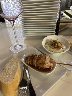 Tastavín Vinos y Pinchos by null