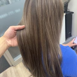 MOC Hair Studio
