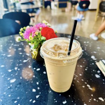 Early Bird Coffee - Vanilla Latte - 16oz iced - Coffee & Tea Near Me - San Antonio, Texas Early Bird Coffee - Vanilla Latte - 16oz iced - Coffee & Tea Near Me - San Antonio, Texas