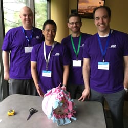 Jersey Cares - Volunteers from ADP create Bundles of Joy for young expectant women in transitional housing.