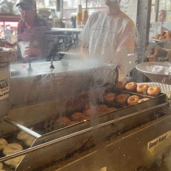 Daily Dozen Doughnut - Doughnuts! Pike Place Market - Bakeries Near Me - Seattle, Washington