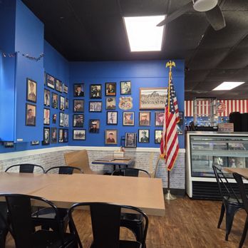 Lori's American Grille - Inside decor - Burgers Near Me - Goshen, Ohio Lori's American Grille - Inside decor - Burgers Near Me - Goshen, Ohio