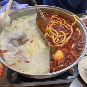Perfect Diner - Pork bone, with a huge pork bone. Spicy, with half the peppers in all of Asia . - Pan Asian Near Me - Lincoln, Nebraska