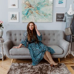 Shopping Girl XOXO - We believe confidence is the very best outfit maker and we can't wait to help you build yours today!