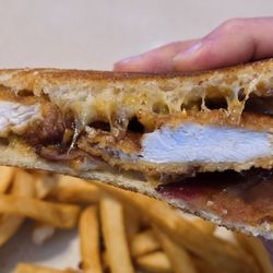 Village House Restaurant - BBQ Chicken Finger Super Melt: Cheesy goodness, bacon for good measure :)