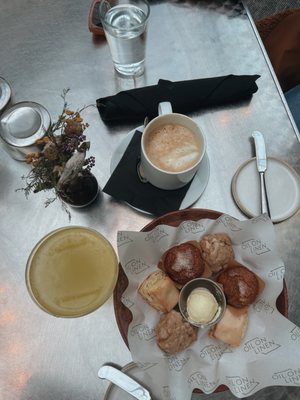 Oil on Linen by null