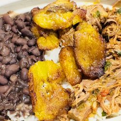 Shredded Beef with Beans, sweet plantains and rice.