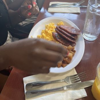 Eggs 'n Things - Waikiki Beach Eggspress - Breakfast & Brunch Near Me - Honolulu, Hawaii Eggs 'n Things - Waikiki Beach Eggspress - Breakfast & Brunch Near Me - Honolulu, Hawaii