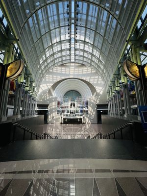 Ronald Reagan Building and International Trade Center Food Court by null