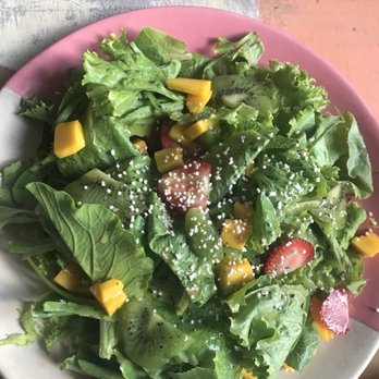 Casa Taviche - Ensalada de kiwi, mango y fresa - Mexican Near Me - Oaxaca, OAX Casa Taviche - Ensalada de kiwi, mango y fresa - Mexican Near Me - Oaxaca, OAX