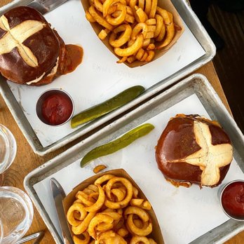 Emily - emmy burger with curly fries - Pizza Near Me - New York, New York Emily - emmy burger with curly fries - Pizza Near Me - New York, New York