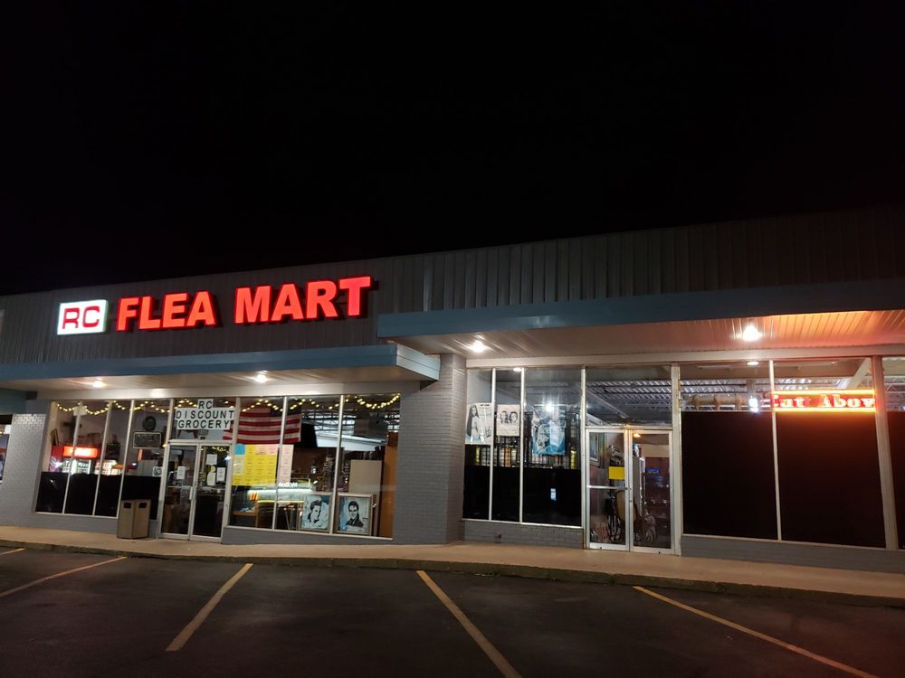 RC FLEA MART Updated September 2024 1031 W Kearney St, Springfield