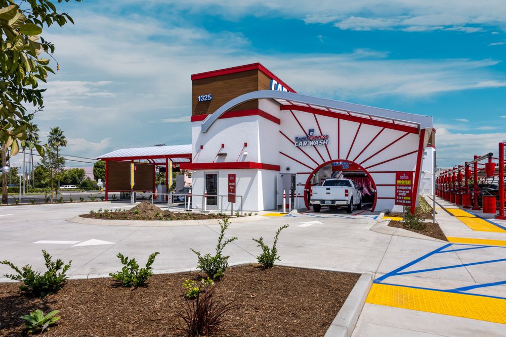 RAPIDS EXPRESS CAR WASH Updated September 2024 12 Reviews 1325 W