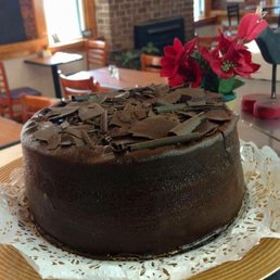 Reeses Peanutbutter Chocolate Cake