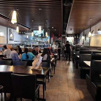 Spice 24 - Dining room - Chinese Near Me - Edison, New Jersey