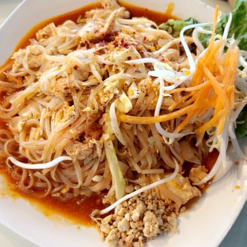 Tuk Tuk Thai - Pad Thai with chicken - Thai Near Me - Overland Park, Kansas Tuk Tuk Thai - Pad Thai with chicken - Thai Near Me - Overland Park, Kansas