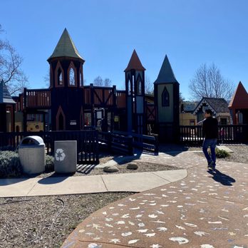 Sunny Fields Park - Parks Near Me - Solvang, California