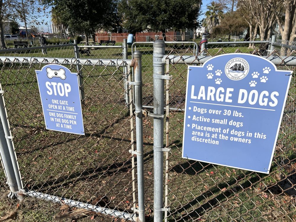 GUS ALLEN DOG PARKS Updated April 2024 2800 Church St, Galveston