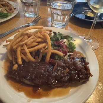 Le Baratin - Steak frits - French Near Me - Toronto, Ontario
