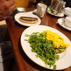 Eggsellent Cafe