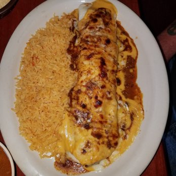 Los Reyes Mexican Grill - Carne guisada burrito - Tex-Mex Near Me - Austin, Texas Los Reyes Mexican Grill - Carne guisada burrito - Tex-Mex Near Me - Austin, Texas