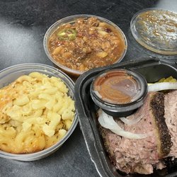 Fireman Freddie’s BBQ - Bbq brisket with horseradish bbq sauce, macaroni and cheese and bbq beans  THE BEST!!!