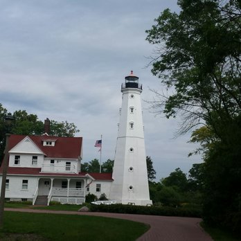 North Point Lighthouse - Landmarks & Historical Buildings Near Me - Milwaukee, Wisconsin