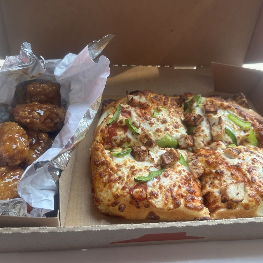 Pizza Hut - Pizza Near Me - Toronto, Ontario Pizza Hut - Pizza Near Me - Toronto, Ontario