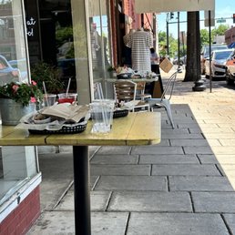 Exterior outside entrance of Franklin Mercantile Deli - Outside seating- never cleaned/bussed - Franklin, Tennessee Exterior outside entrance of Franklin Mercantile Deli - Outside seating- never cleaned/bussed - Franklin, Tennessee