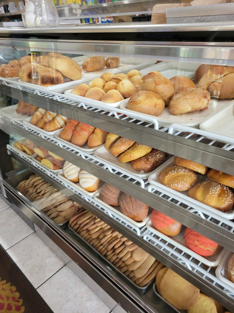 J & E BAKERY & DELI Updated July 2024 42 Photos 405 E Main St