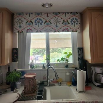 Daniel's Design House - Cornice Box in Kitchen. - Furniture Reupholstery Near Me - Thousand Oaks, California Daniel's Design House - Cornice Box in Kitchen. - Furniture Reupholstery Near Me - Thousand Oaks, California