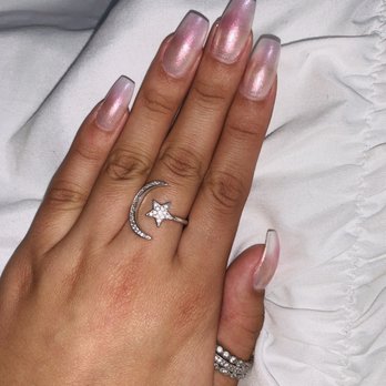 Bruce's Nail Loungs - Nail Salons Near Me - Londonderry, New Hampshire