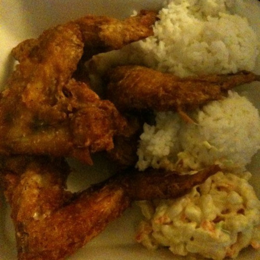 Ray's Café - Wings plate - American Near Me - Honolulu, Hawaii Ray's Café - Wings plate - American Near Me - Honolulu, Hawaii