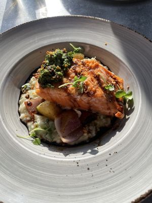 Sawtooth Hotel by null