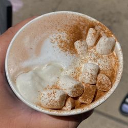 Cat & Cloud - Hot chocolate