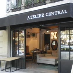 Ateliere Central - La N es del fondo esta hecha de focos y un espejo...