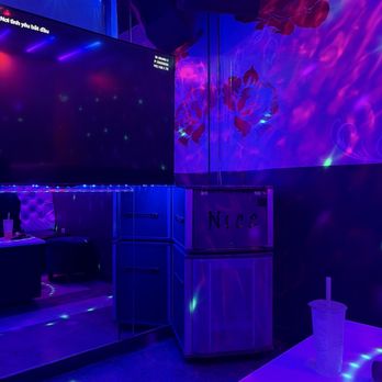 Karaoke Nice - small room size fit 3 people comfortably - Karaoke Near Me - Garden Grove, California Karaoke Nice - small room size fit 3 people comfortably - Karaoke Near Me - Garden Grove, California
