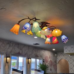 Tres Amigos - Beautiful chandelier