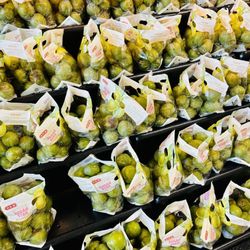 H-E-B - Sugar Star Plumcots