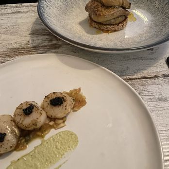 Clandestino wine bar - Pizza Near Me - Toronto, Ontario