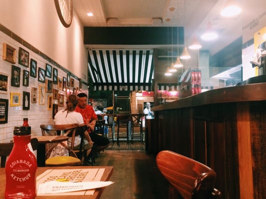 T.T. Burger Arpoador by null