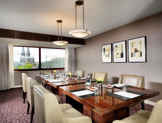 Hyatt Regency Cologne by null