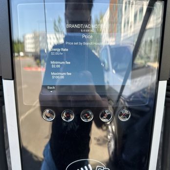AC Lounge - EV charging - Tapas Bars Near Me - Beaverton, Oregon