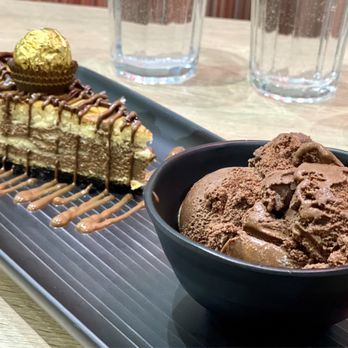 D Spot Dessert Cafe - Hazelnut Cheesecake and dark chocolate ice cream - Desserts Near Me - Toronto, Ontario