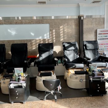 Broadway Nails & Spa - Nail Salons Near Me - New York, New York Broadway Nails & Spa - Nail Salons Near Me - New York, New York