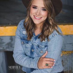 Studio NINE Salon - Working with local photographers for all of your hair and makeup needs.