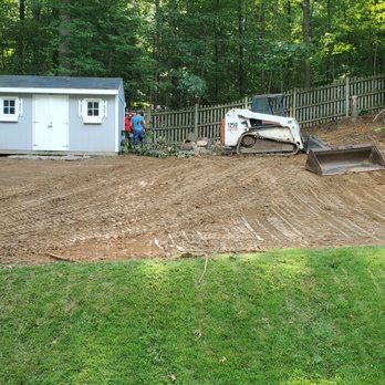 ET General Contractor - Grading of the backyard - Landscaping Near Me ET General Contractor - Grading of the backyard - Landscaping Near Me