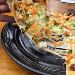 La Conner Brewing - Thai peanut pizza.